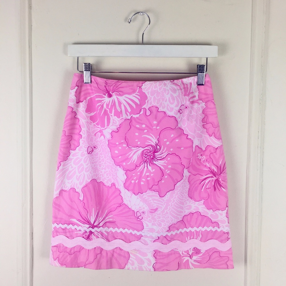 Lilly Pulitzer Pink Cotton mini Skirt with Oversized Flowers & Ric-Rac Trim  XS